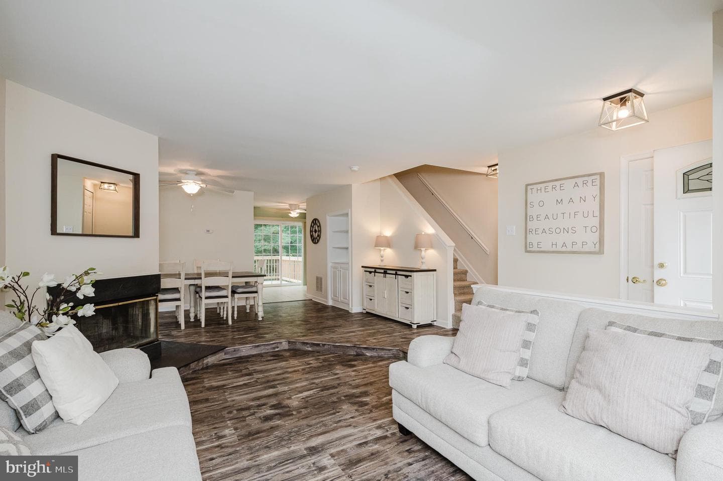 3221 Arbor Hill Court photo 4