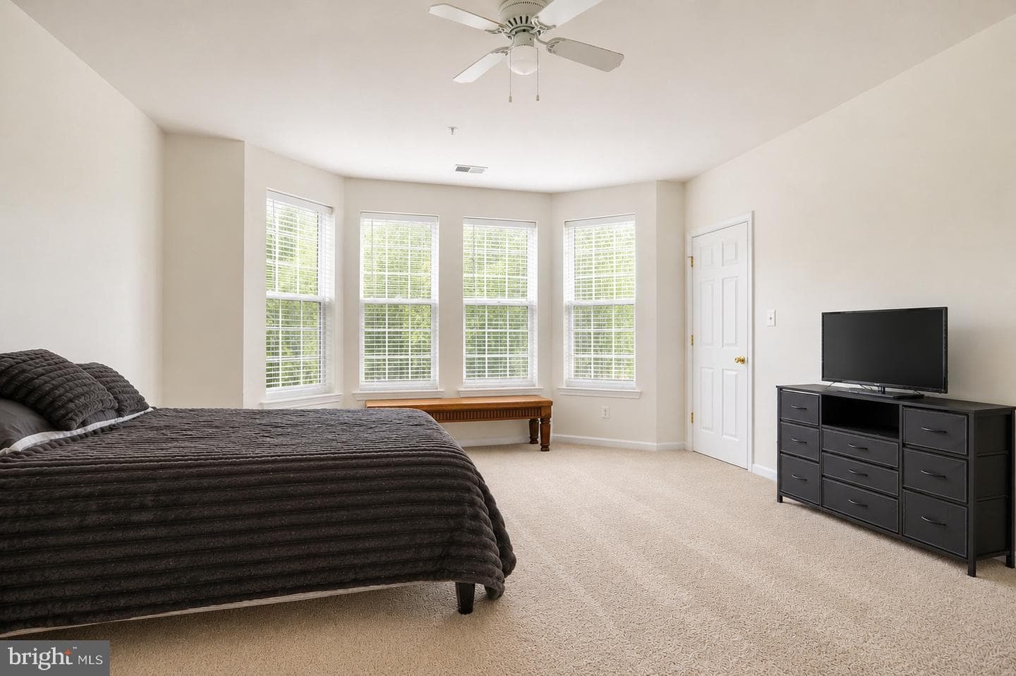 1670 Mohegan Drive #E photo 7
