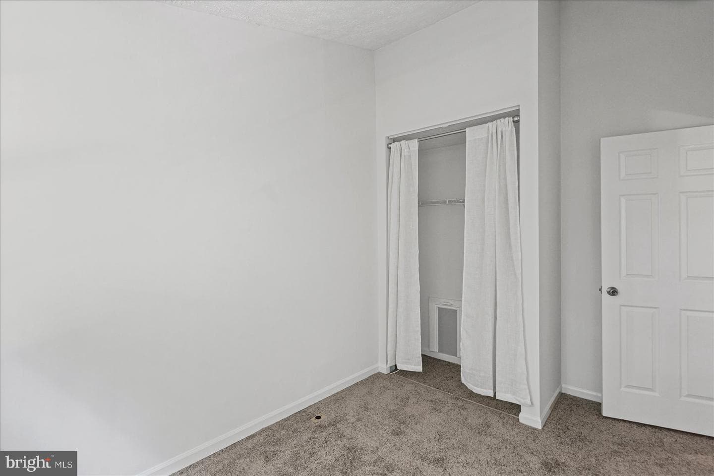 1109 Oakwood Lane photo 29