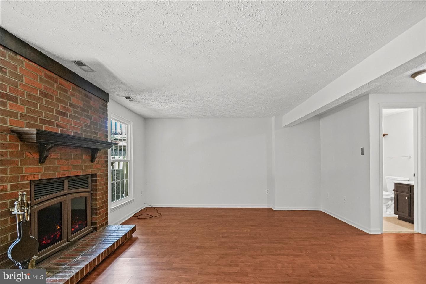 1109 Oakwood Lane photo 34