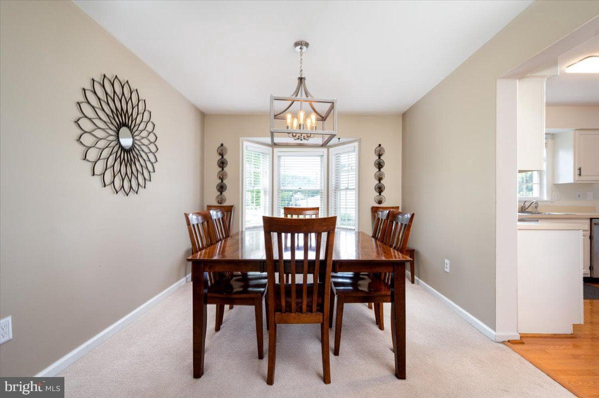 305 Kathryn Way photo 10