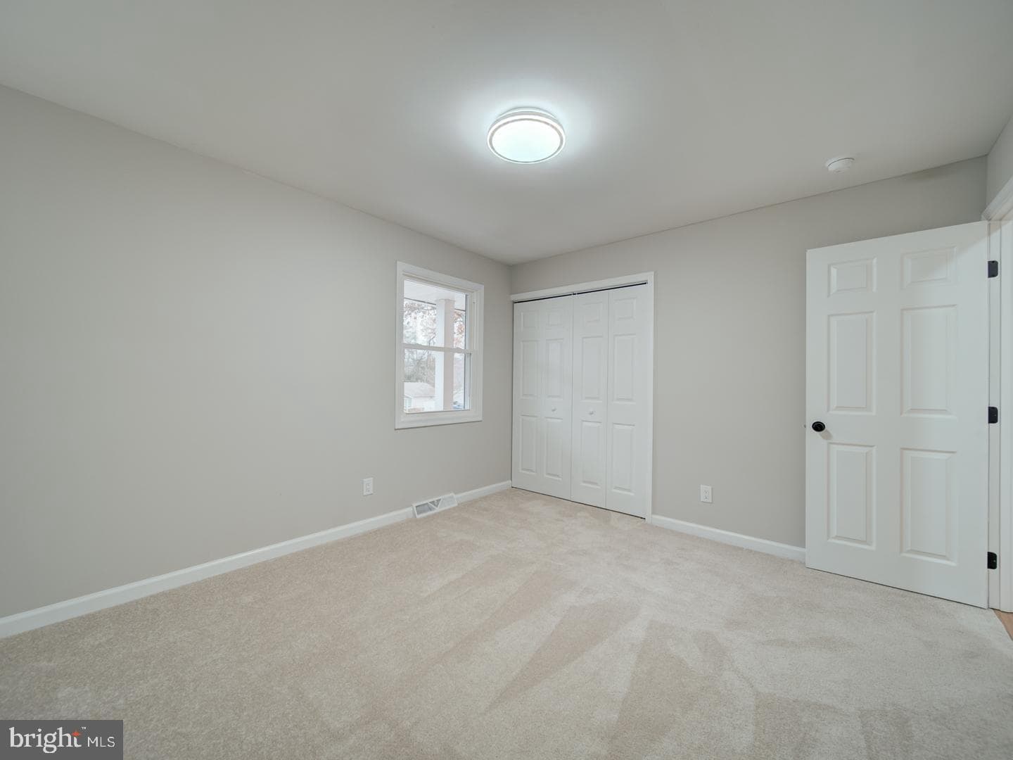 408 Garnett Road photo 27