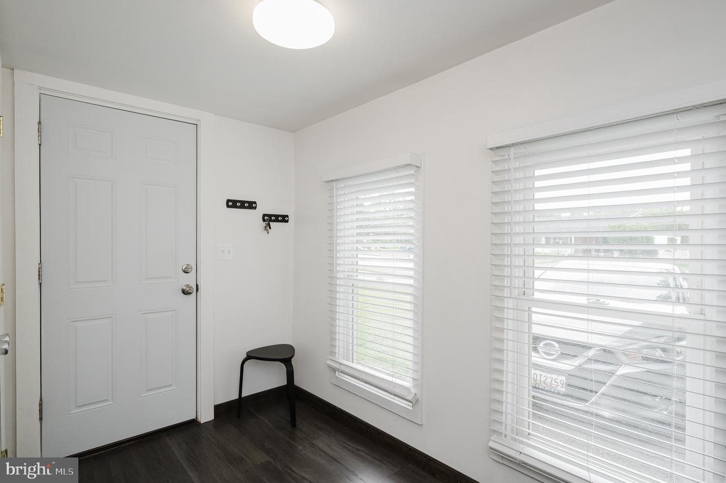 416 Enfield Road photo 17