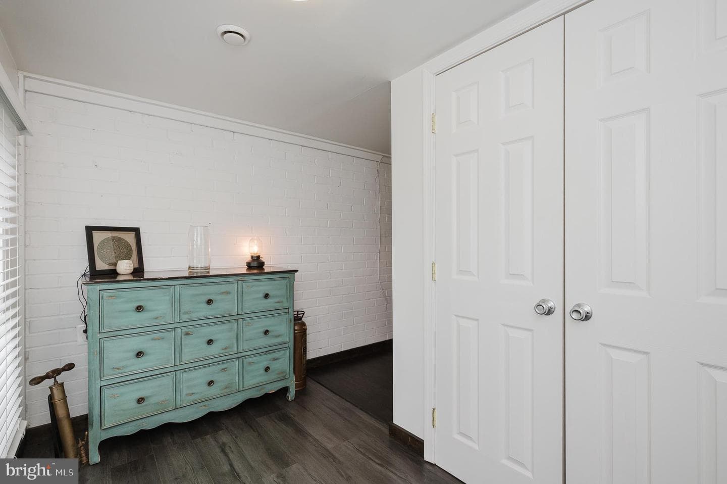 416 Enfield Road photo 18
