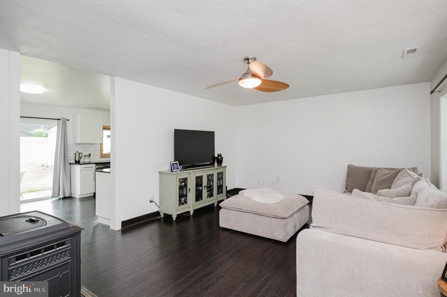 416 Enfield Road photo 6