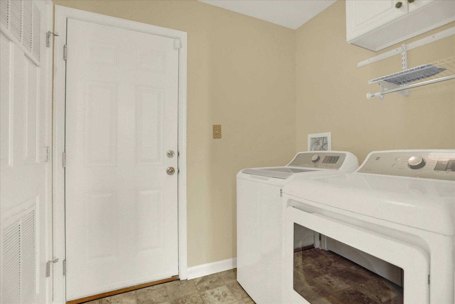 634 Snowberry Way photo 11