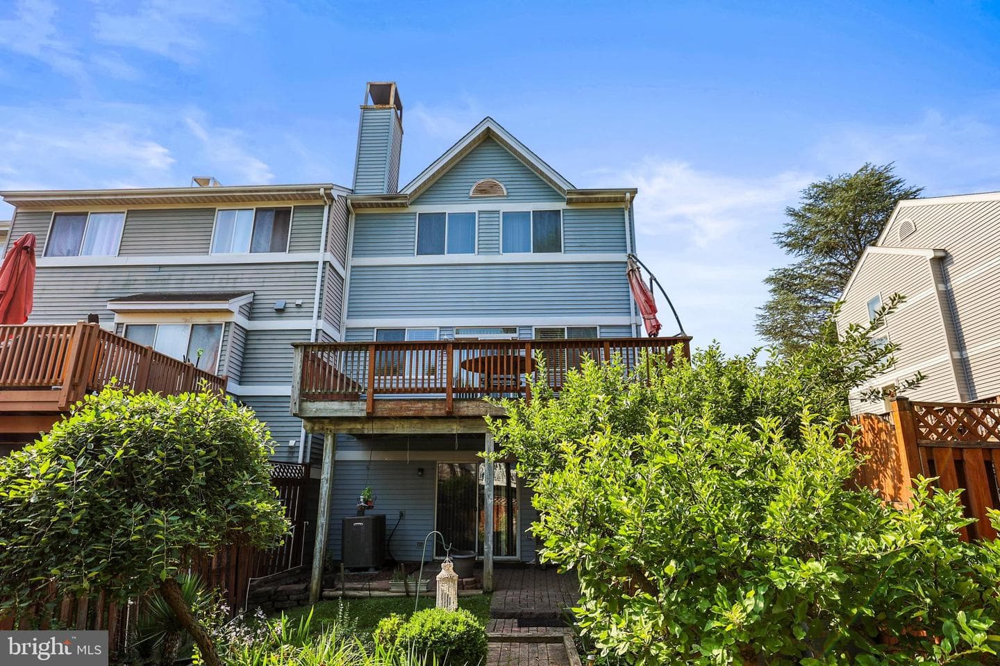 408 Kentmore Terrace photo 39