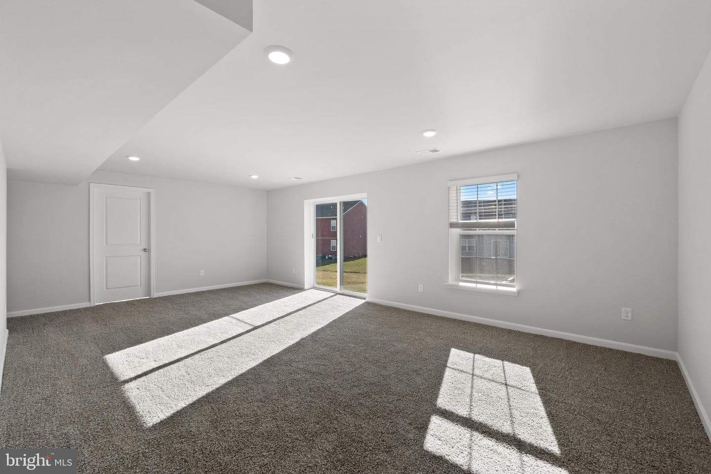 814 Spikeresh Way photo 25