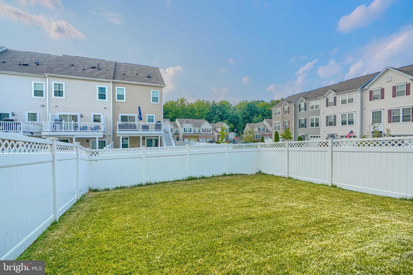 542 Calvert Way photo 43