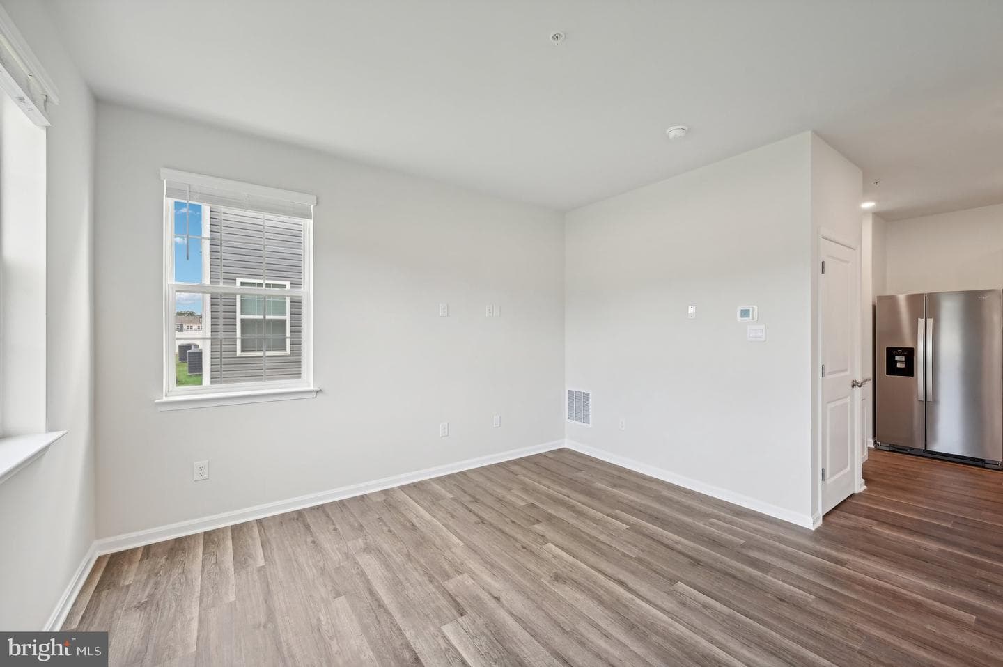 702 Managrass Drive photo 4