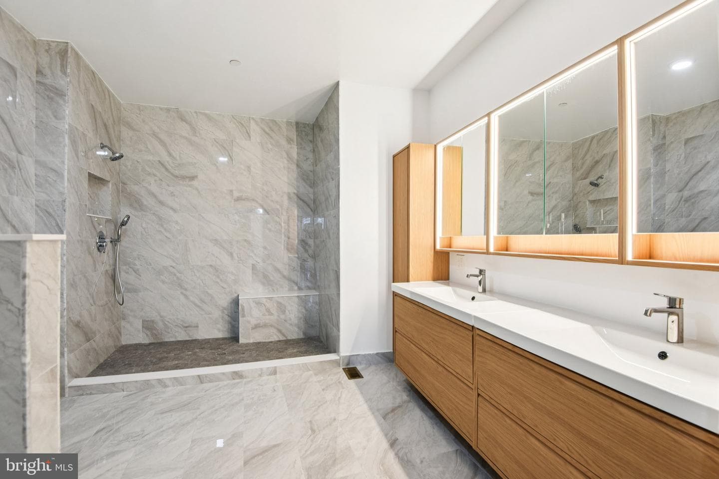 8325 Grove Angle Road photo 29