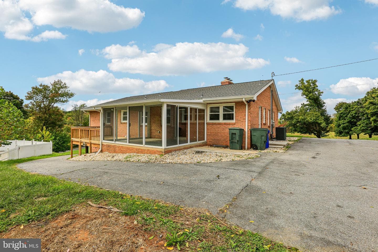 15474 Roxbury Road photo 42