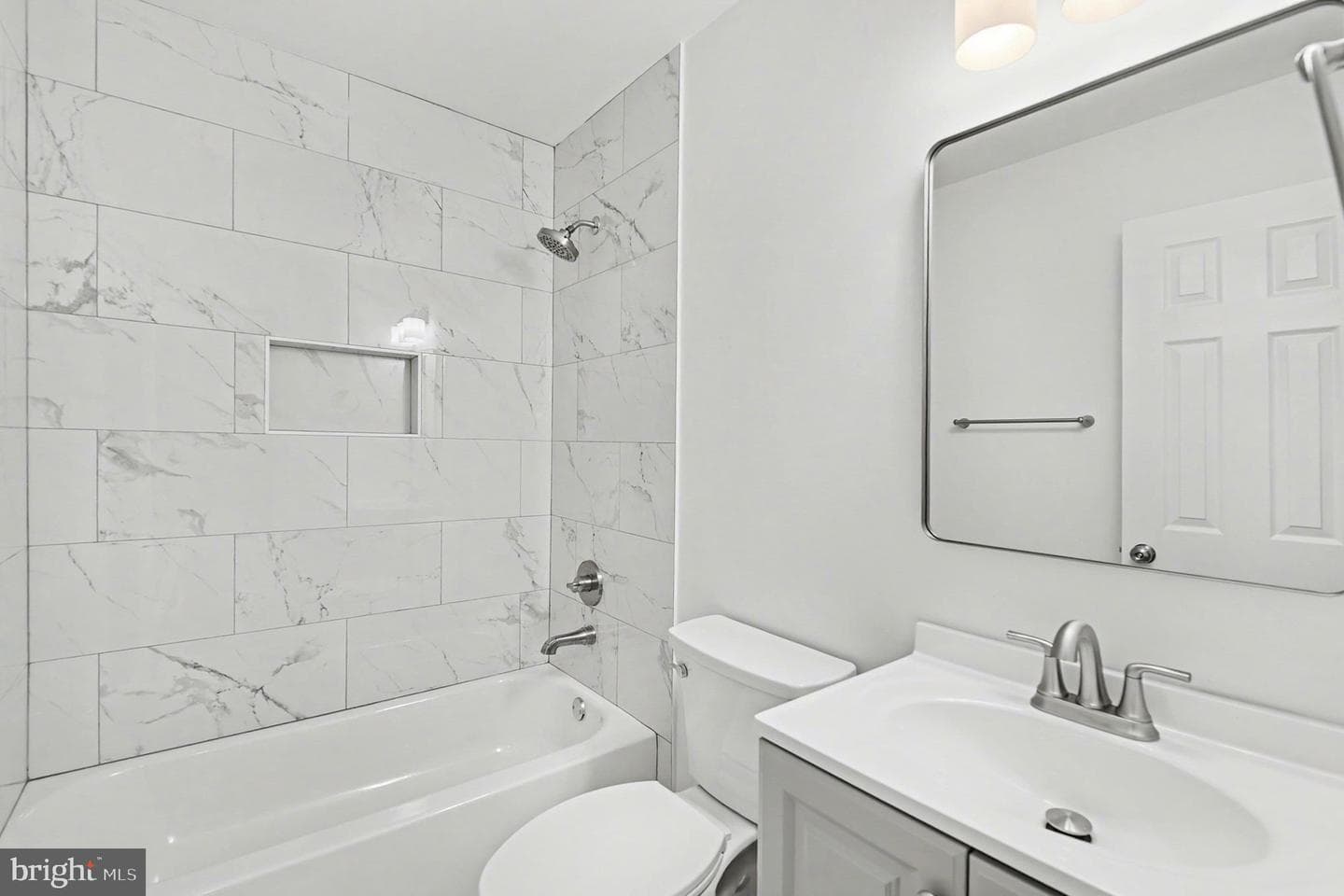 8304 Granville Road photo 12