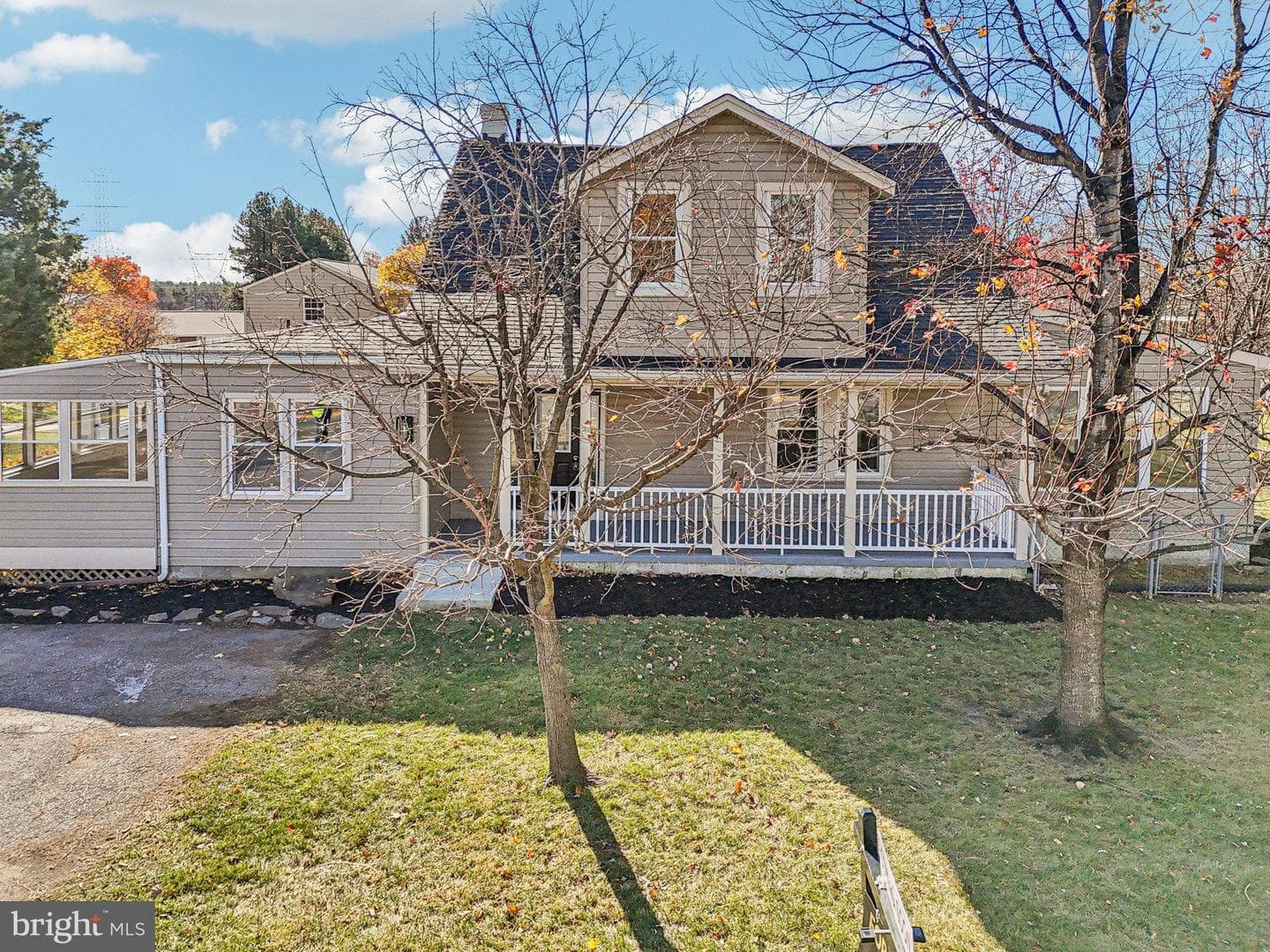10571 Scaggsville Road photo 2