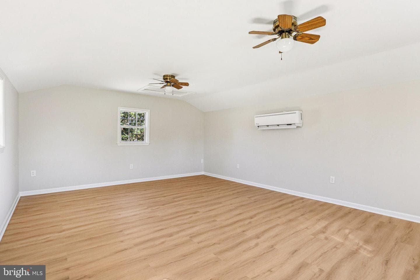 10571 Scaggsville Road photo 39