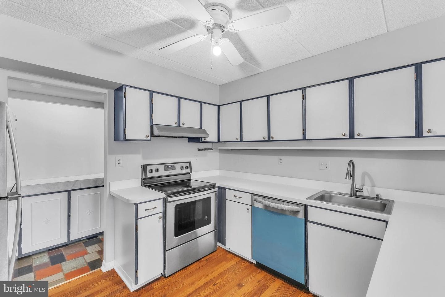 5633 Harpers Farm Road #d photo 6