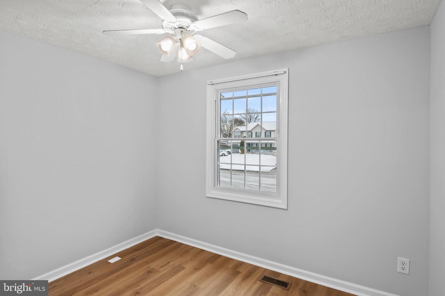 7346 Hidden Cove photo 16