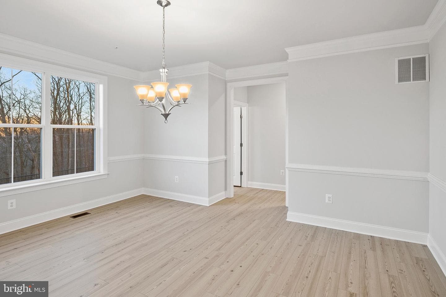 4496 Ilchester Road photo 24