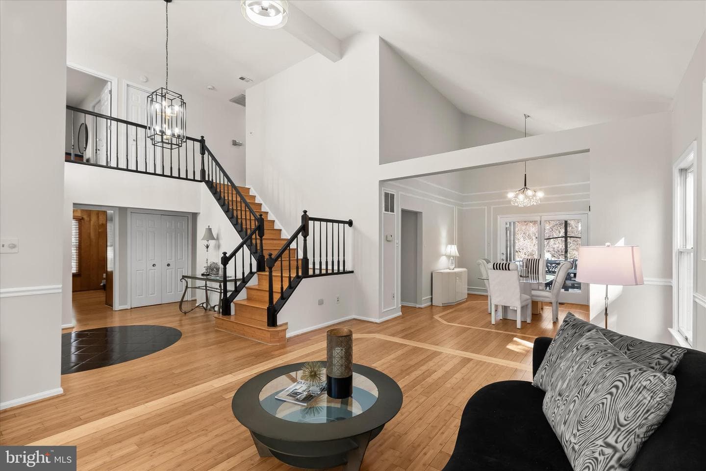 9606 Casper Court E photo 13