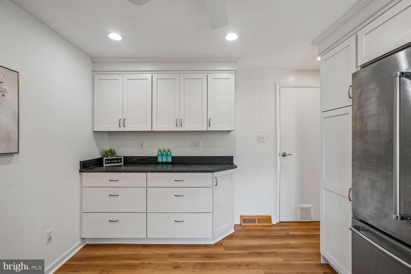 5209 Windmill Lane photo 18