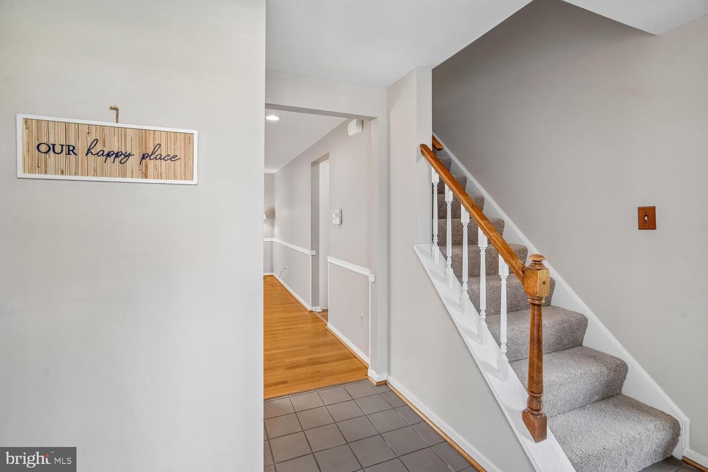 5209 Windmill Lane photo 4