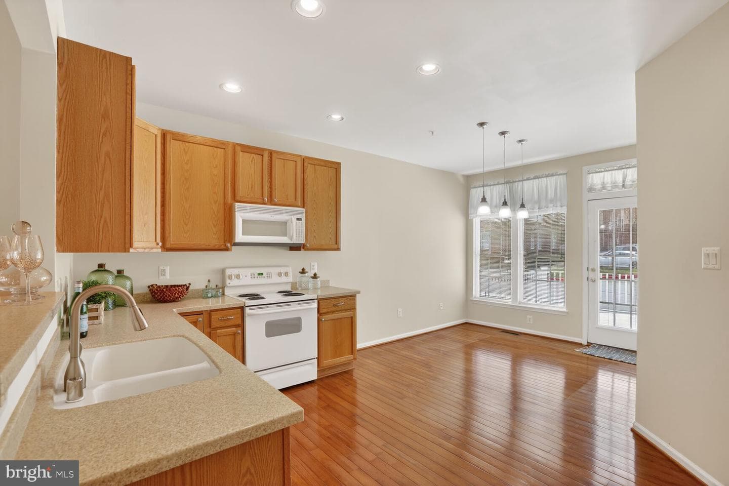 5904 Abrianna Way # B photo 8
