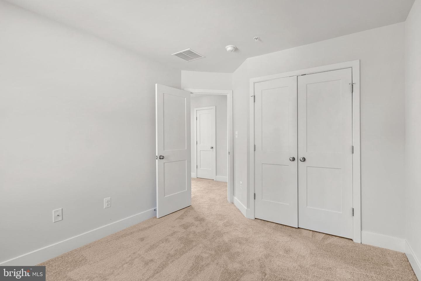 9425 Fairview Avenue photo 30