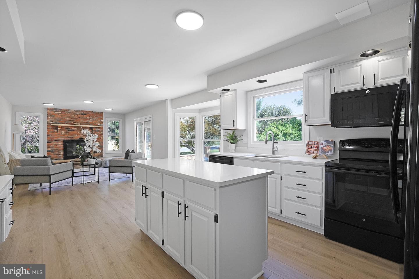 10390 Stansfield Road photo 13