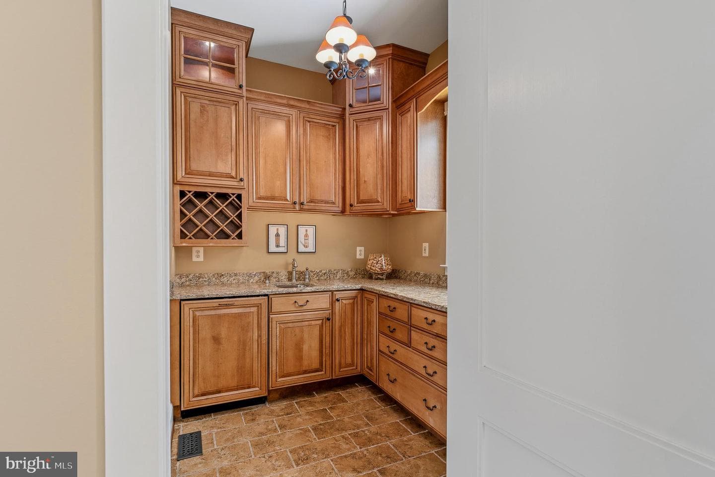 6821 Koandah Gardens photo 32