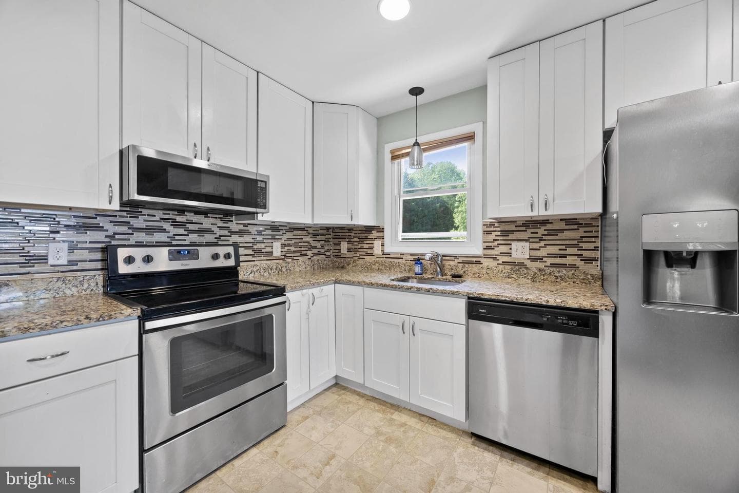 9425 Guilford Road photo 5
