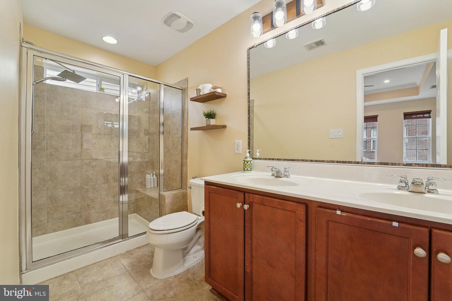 7054 Joann Khan Drive photo 17