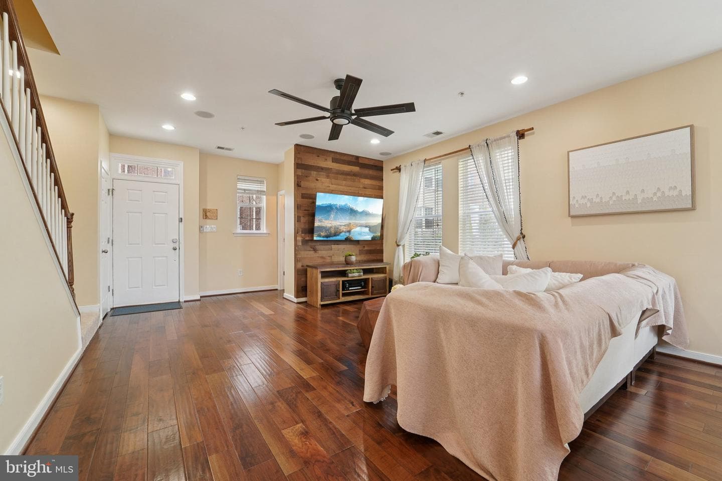 7054 Joann Khan Drive photo 5