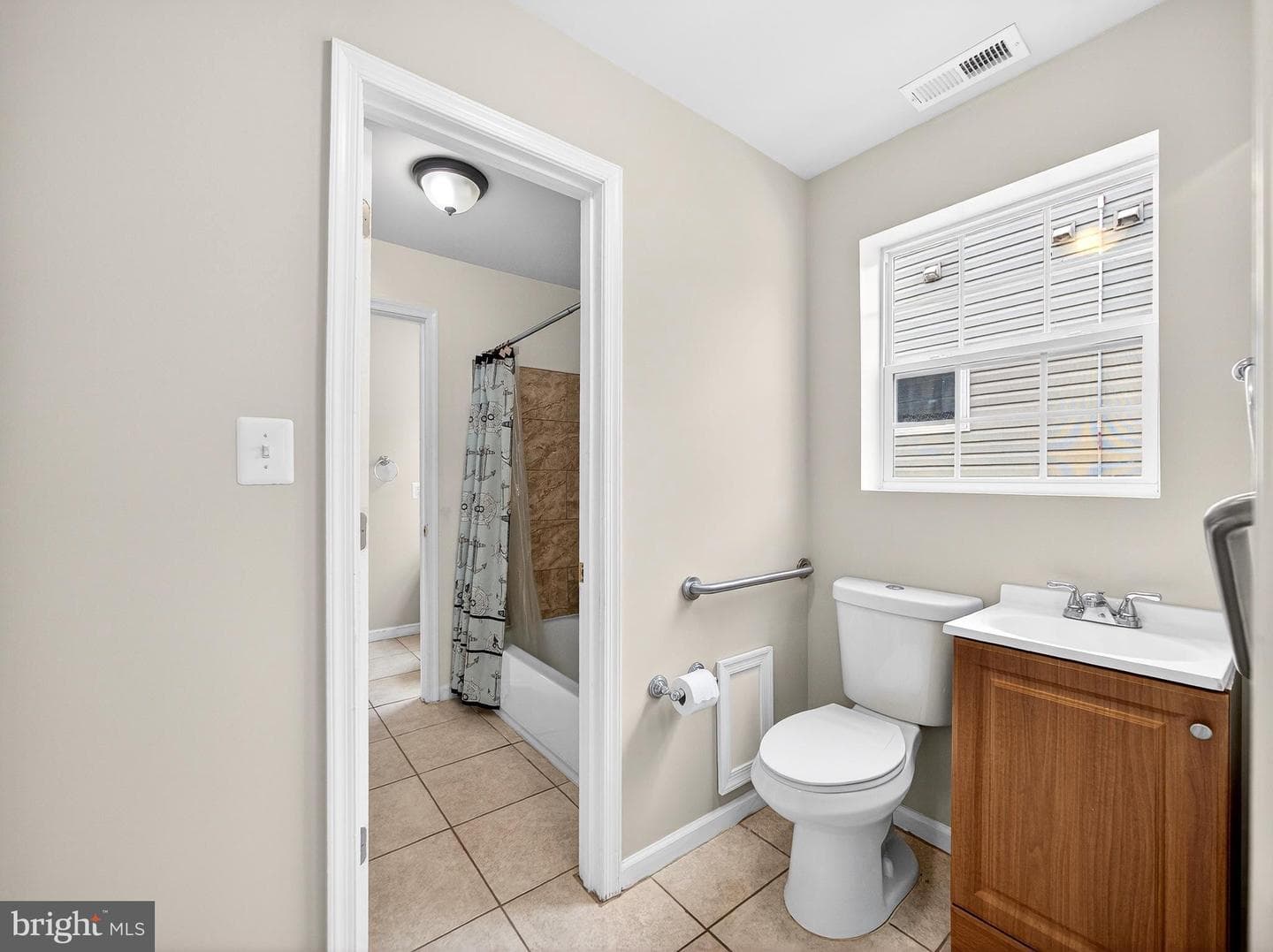 6414a Euclid Avenue photo 27