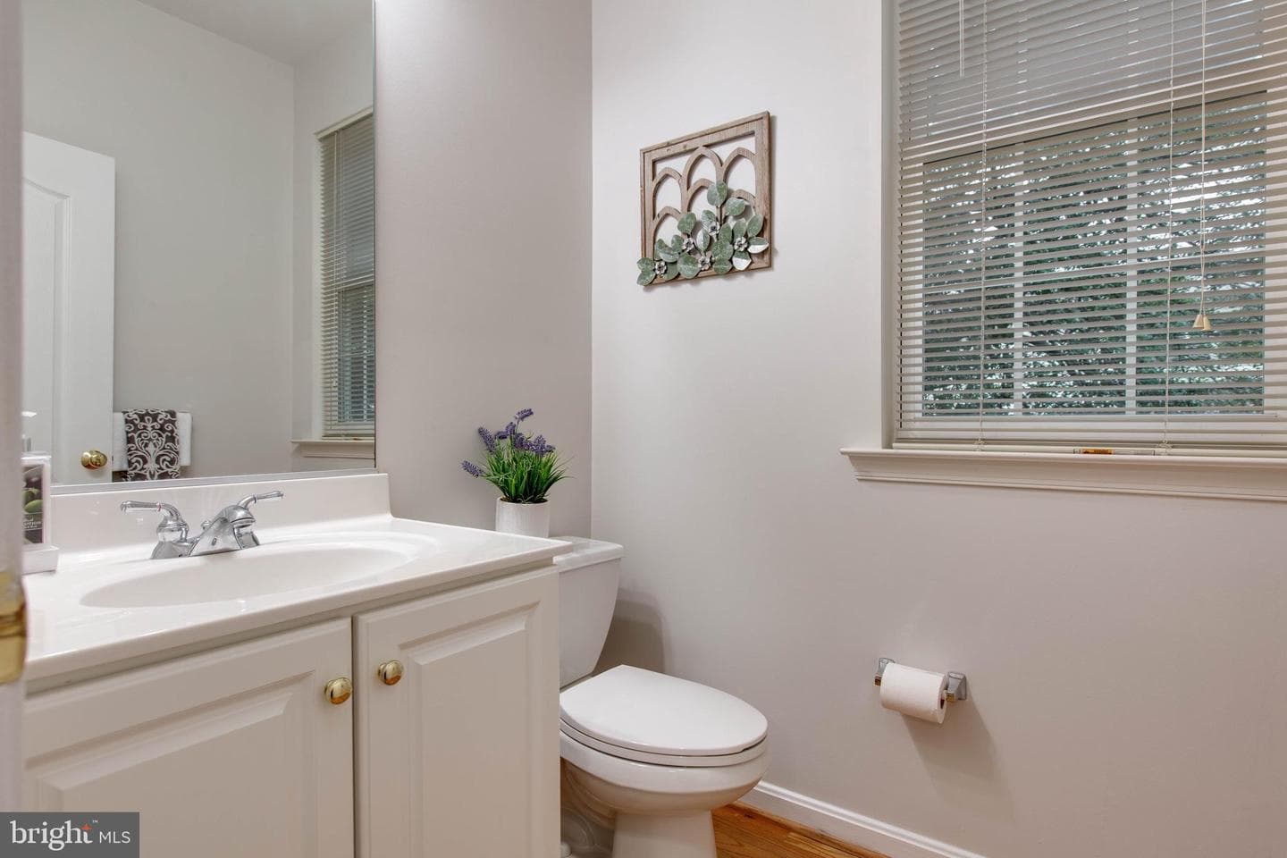 6447 Loudon Avenue photo 9
