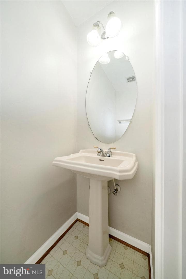 7704 English Oak Circle #10 photo 17