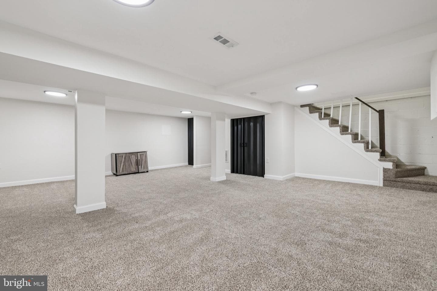 9301 Millbrook Road photo 28