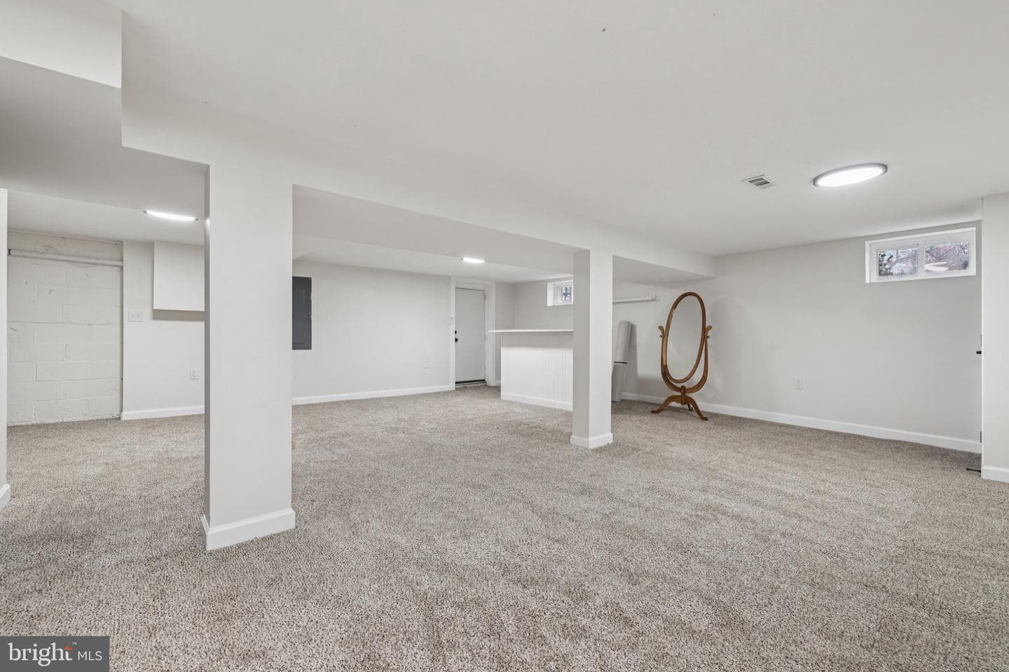 9301 Millbrook Road photo 30
