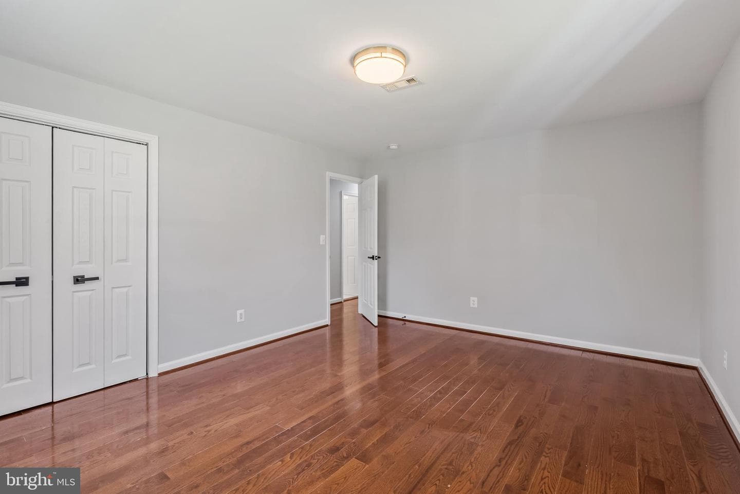 10021 Fox Den Road photo 18