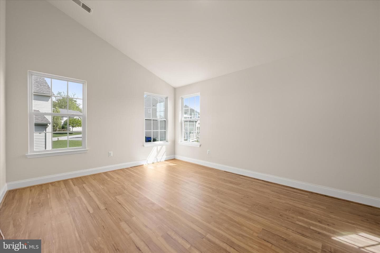 5818 Claremont Drive photo 43