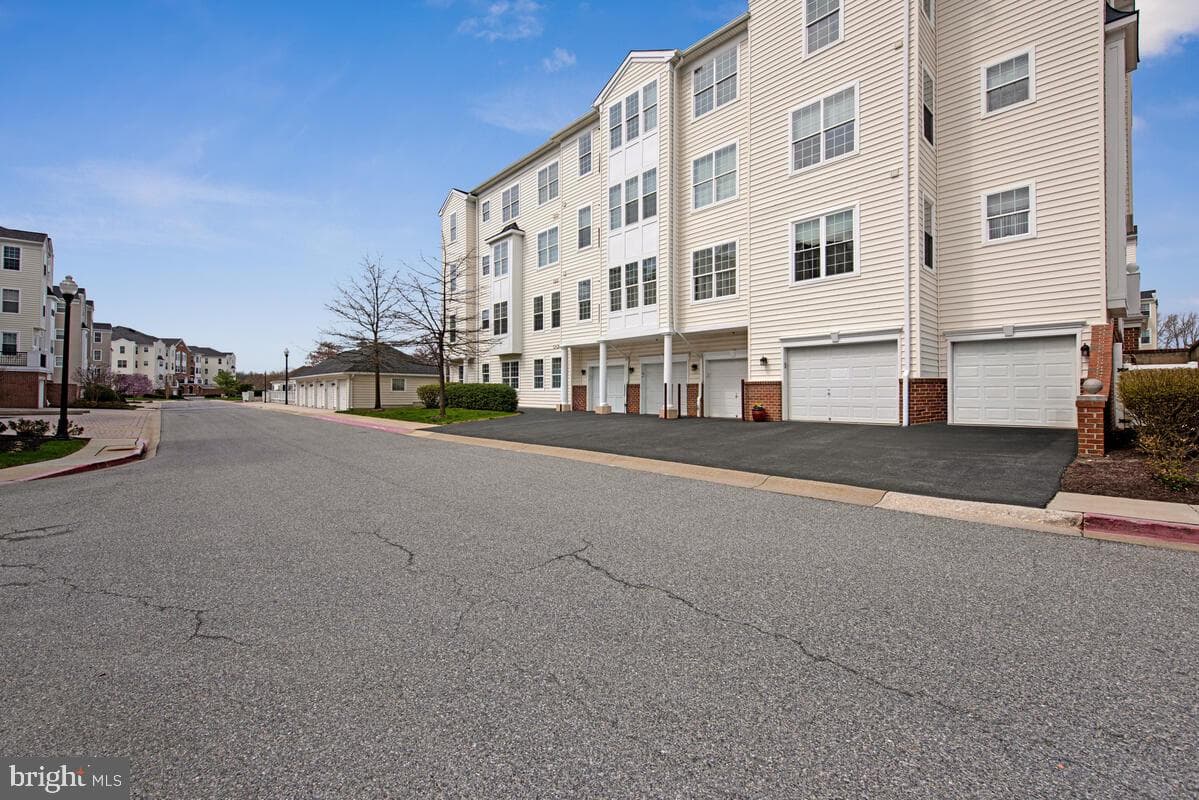 6150 Shadywood Road #207 photo 51