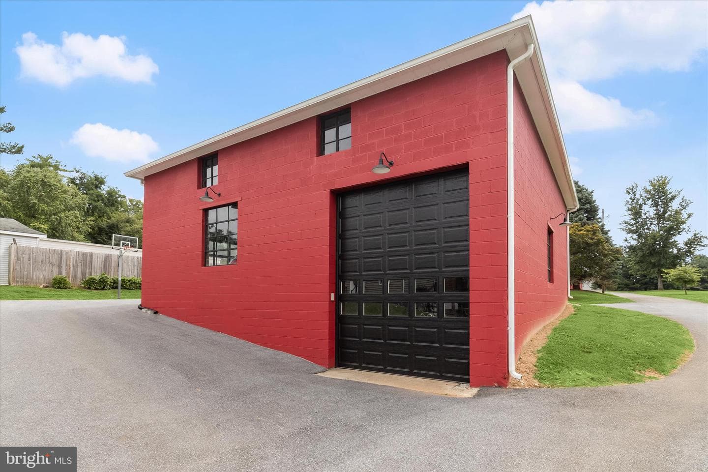 16645 Frederick Road photo 53