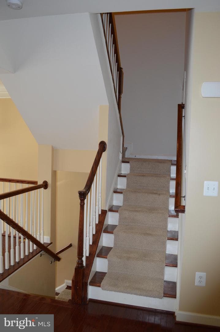 2070 Crescent Moon Court photo 20