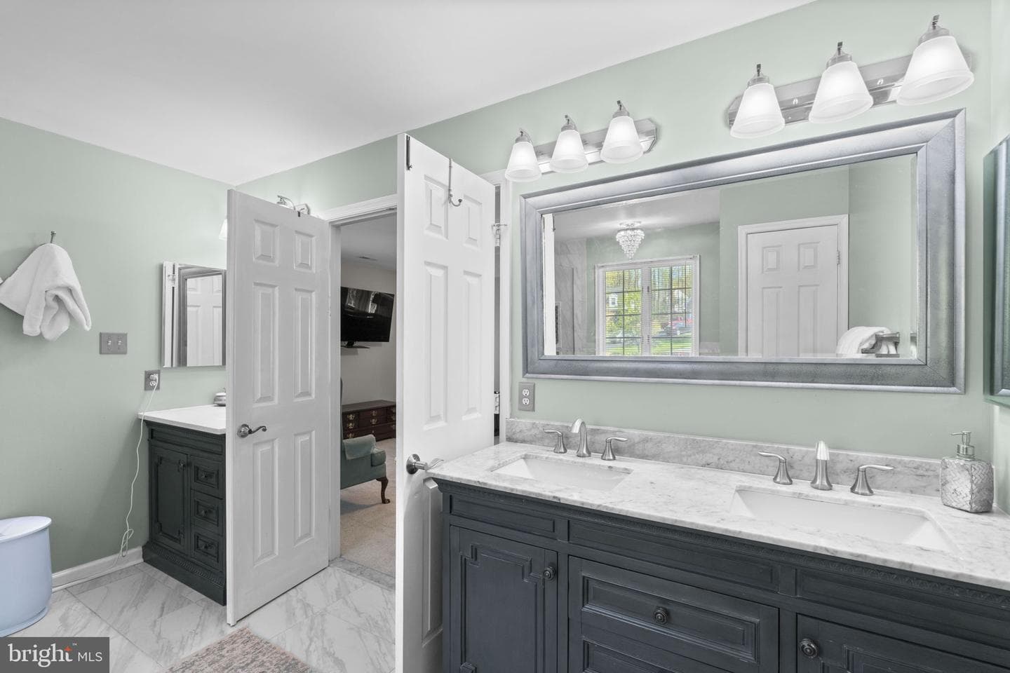 2877 Thornbrook Road photo 22
