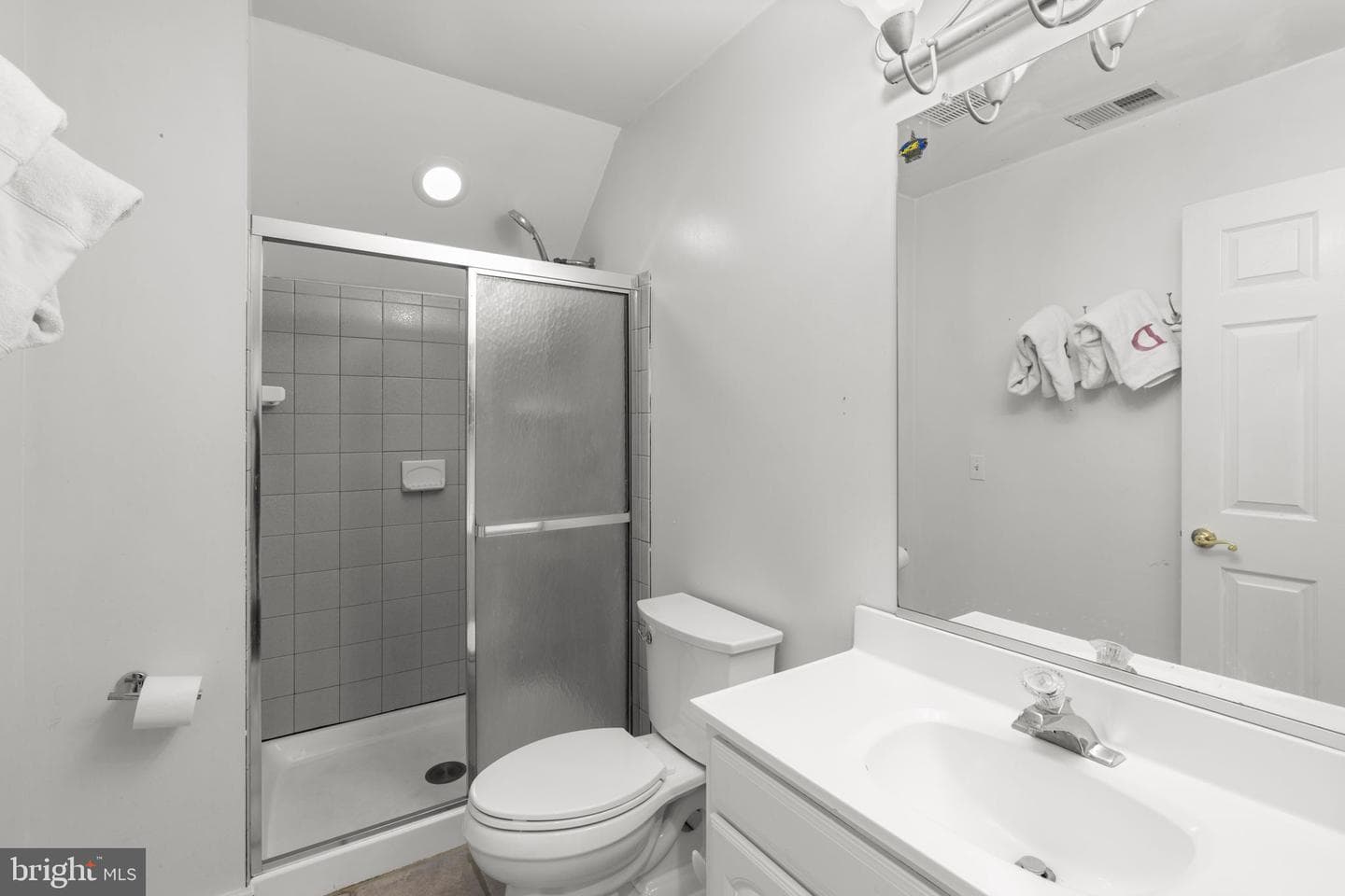 2877 Thornbrook Road photo 28