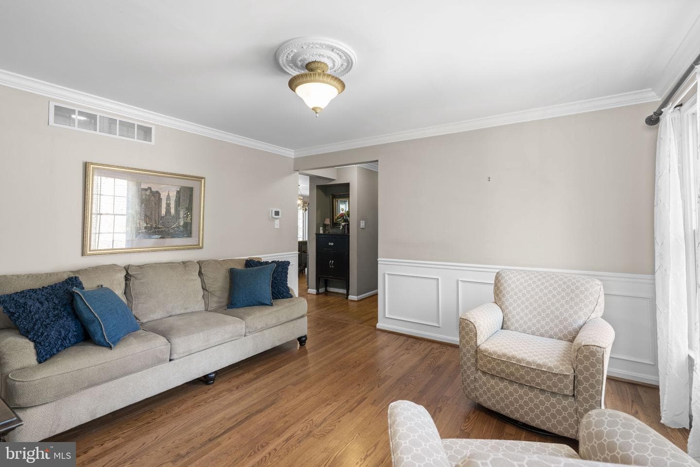 2877 Thornbrook Road photo 3