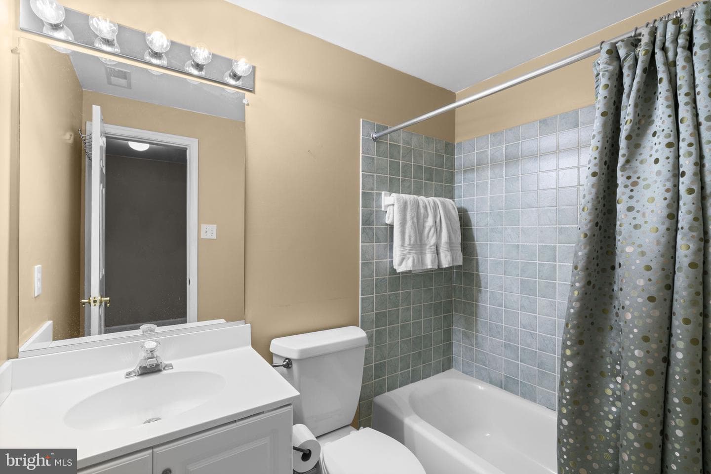 2877 Thornbrook Road photo 34