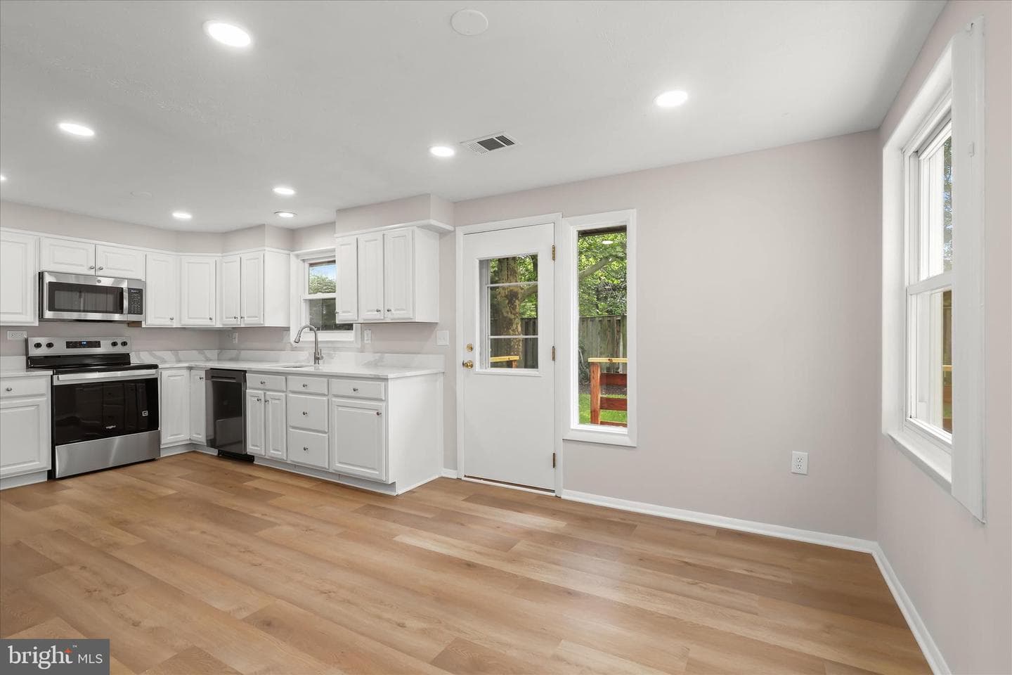 9266 Crazyquilt Court photo 10