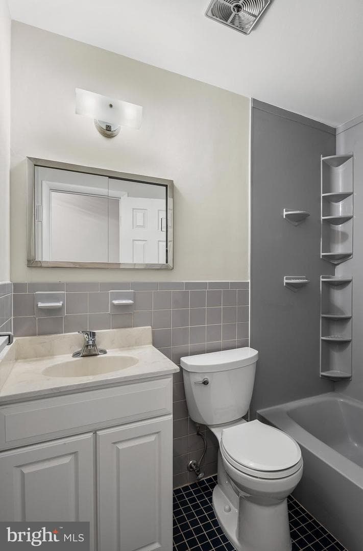 9333 Decatur Place photo 17