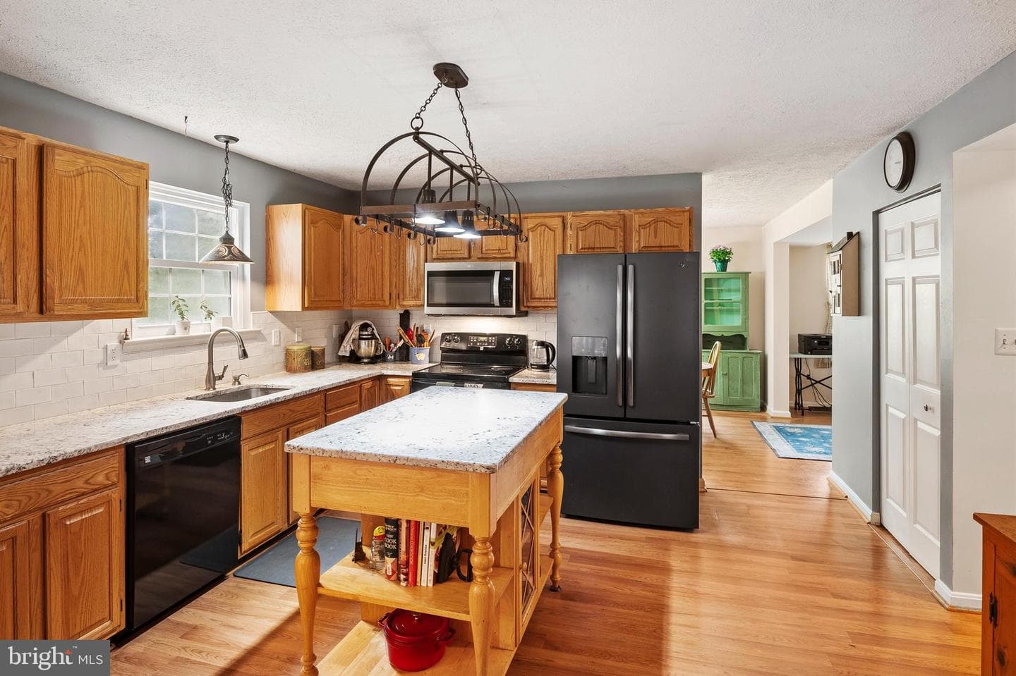 6415 Michael Elizabeth Way photo 10
