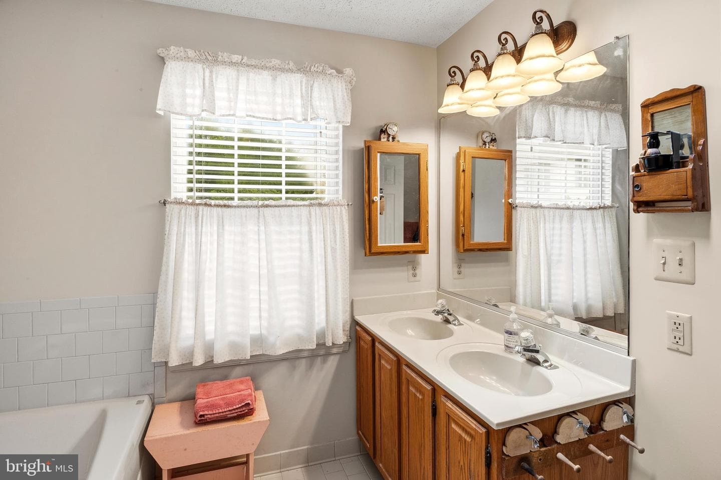 6415 Michael Elizabeth Way photo 19